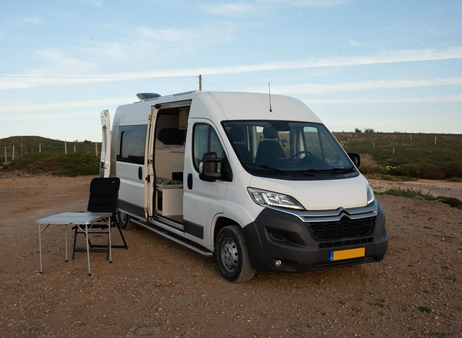 Zonnewijzer campervan interior